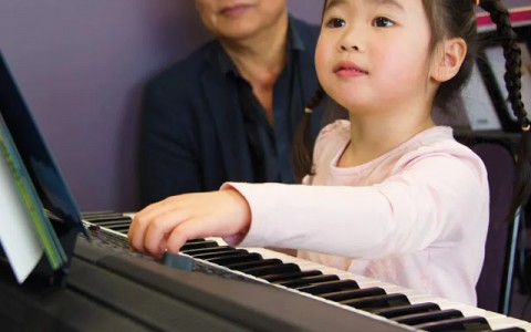 Hướng dẫn cách chọn mua đàn Organ cho trẻ