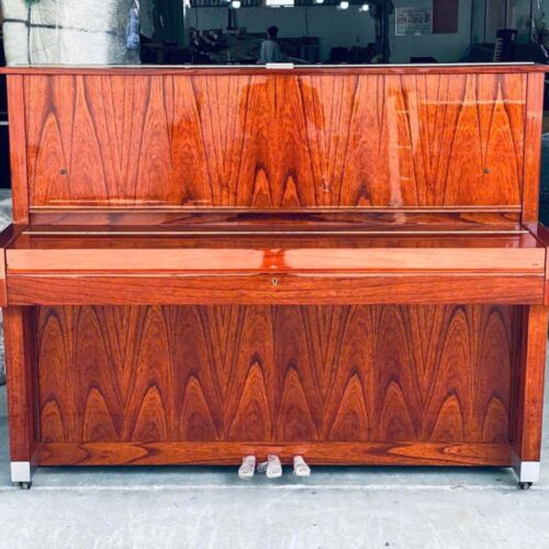 Piano Yamaha W103