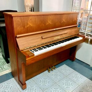 piano yamaha w103