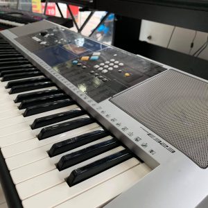 organ yamaha psr e323