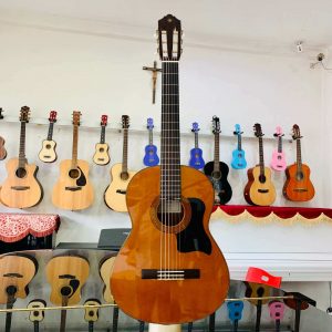 Guitar Yamaha CG142