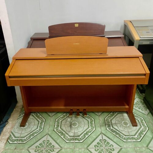 Piano yamaha ydp-223c