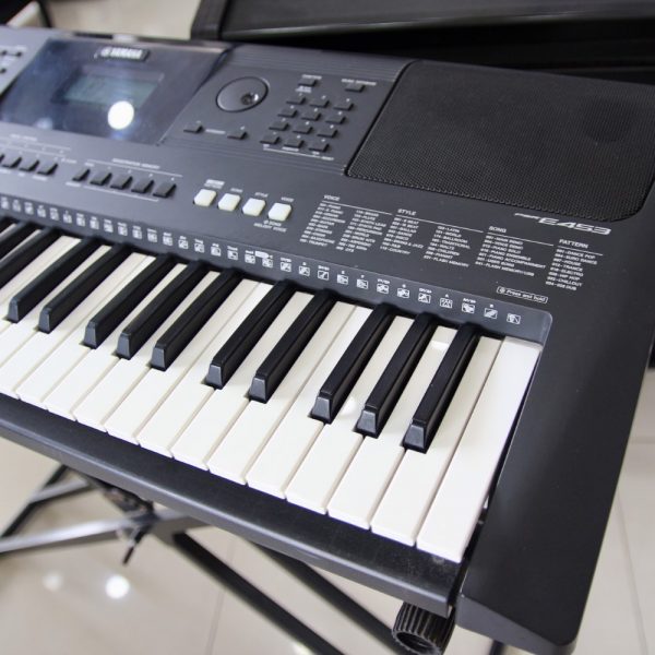 Organ Yamaha PSR-453