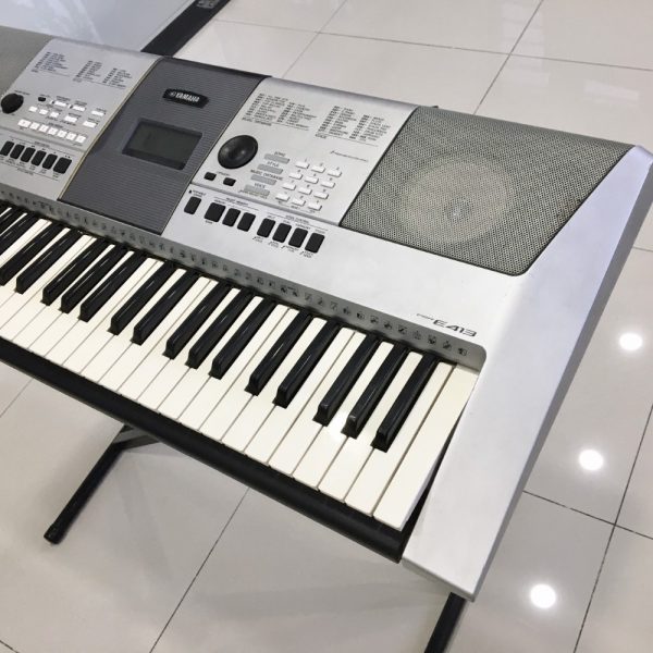 Organ Yamaha PSR-E413
