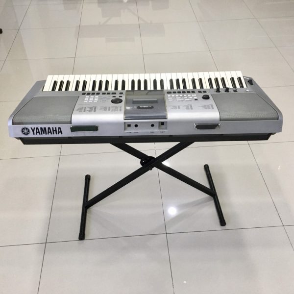 ORGAN YAMAHA PSR-E413