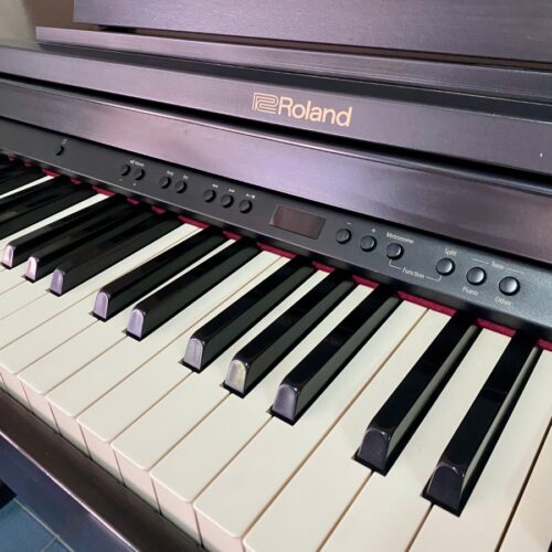 Piano Roland RP302