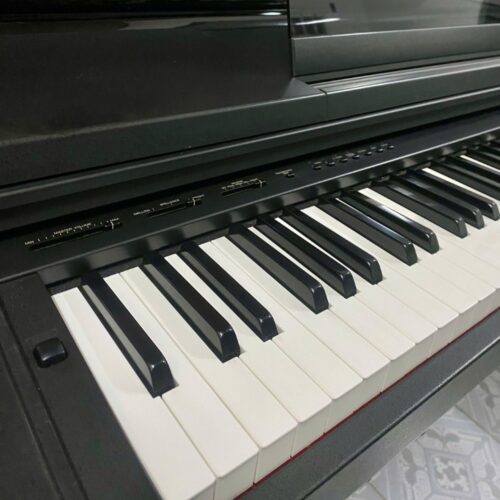 Piano Yamaha CLP-550