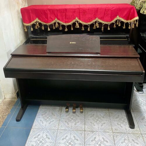 Piano Yamaha YDP-101