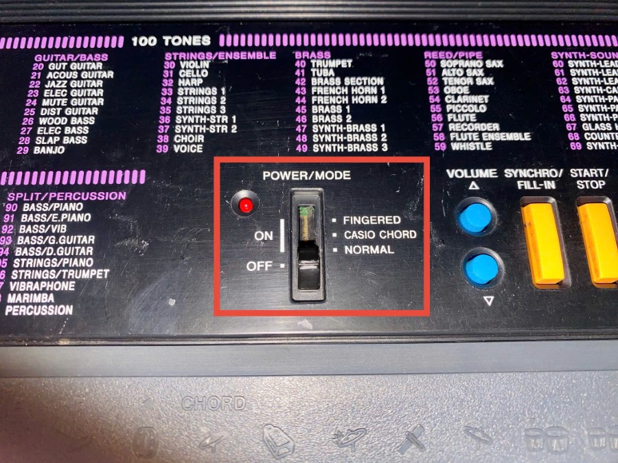 Hướng dẫn sử dụng đàn organ - nút nguồn