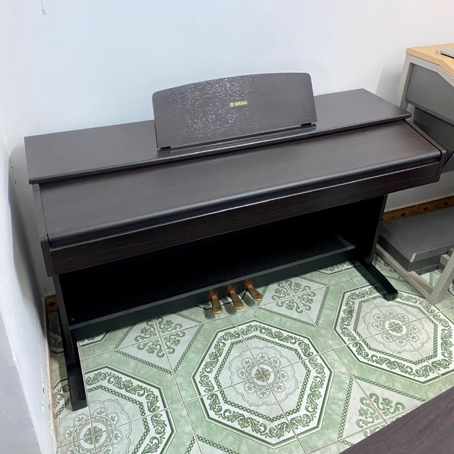 Piano Yamaha YDP-201
