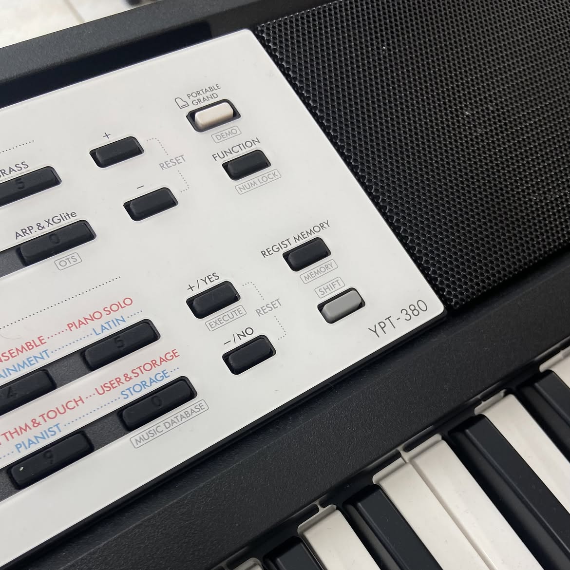 Organ Yamaha YPT-380