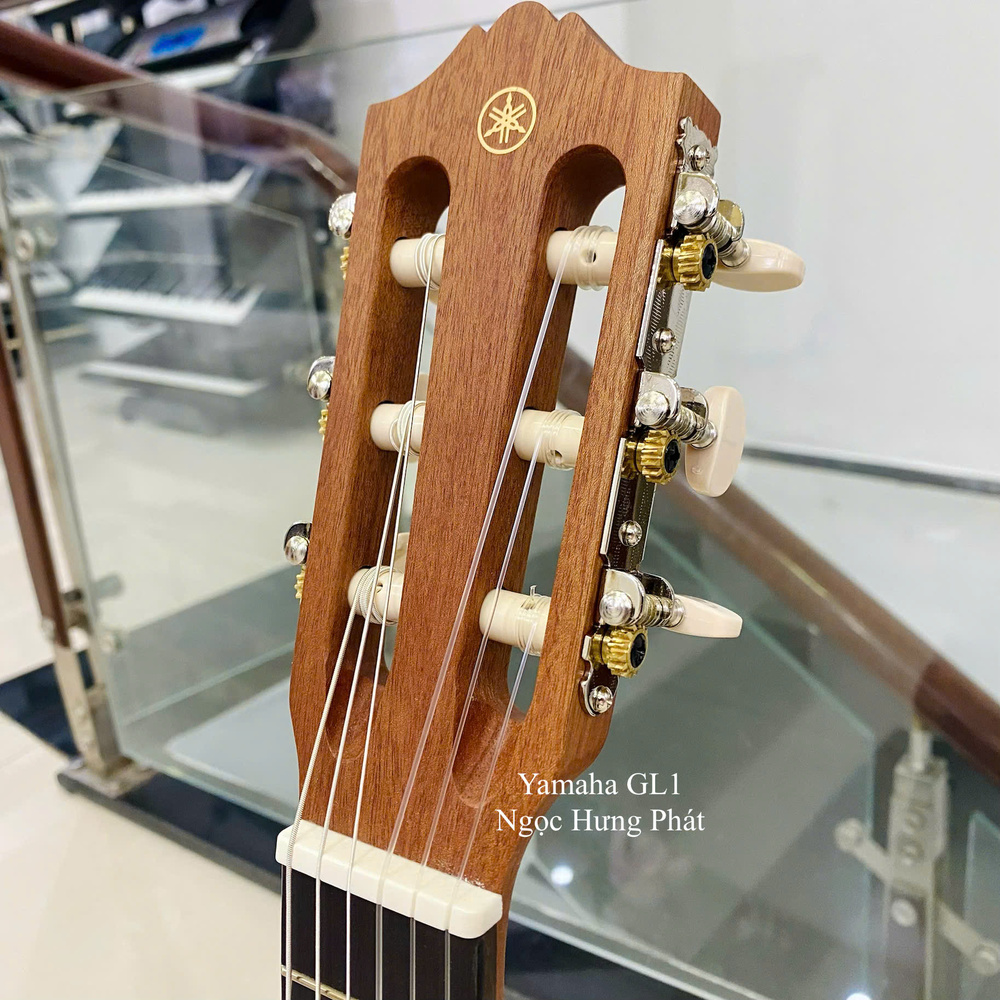 Guitalele Yamaha GL1