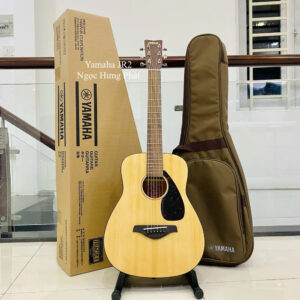 Guitar Yamaha JR2